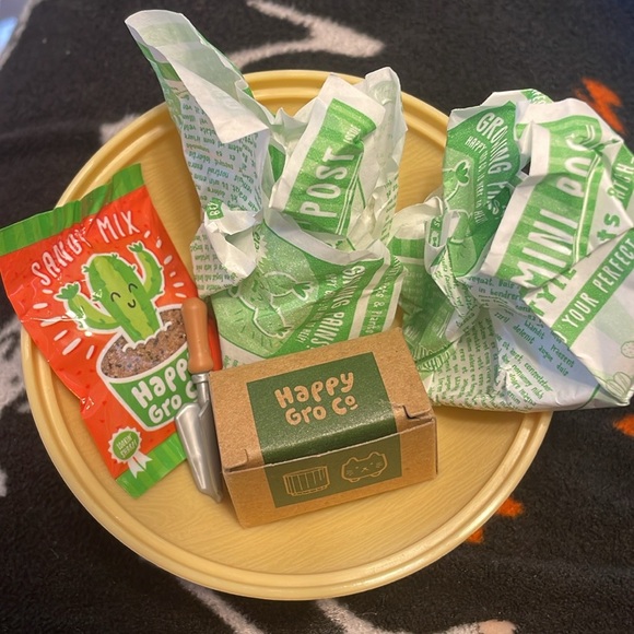 ⚜️MiniVerse Succulent Pair No. 2 Lifestyle Series 1! NWT! - Picture 2 of 3